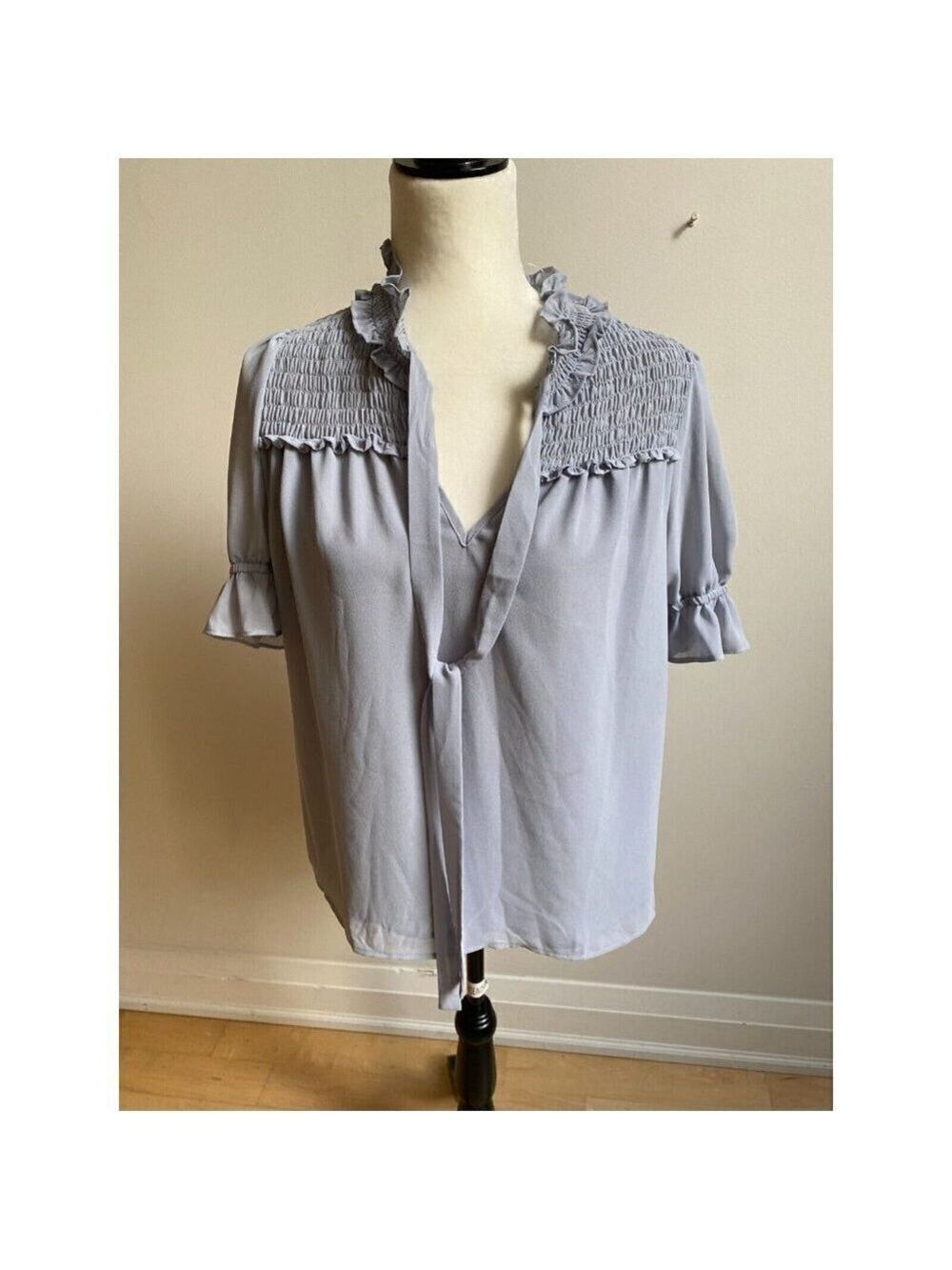 PLEIONE Gray Top New Womens Sz Xsmall BNWT Short Sleeve Ruffles